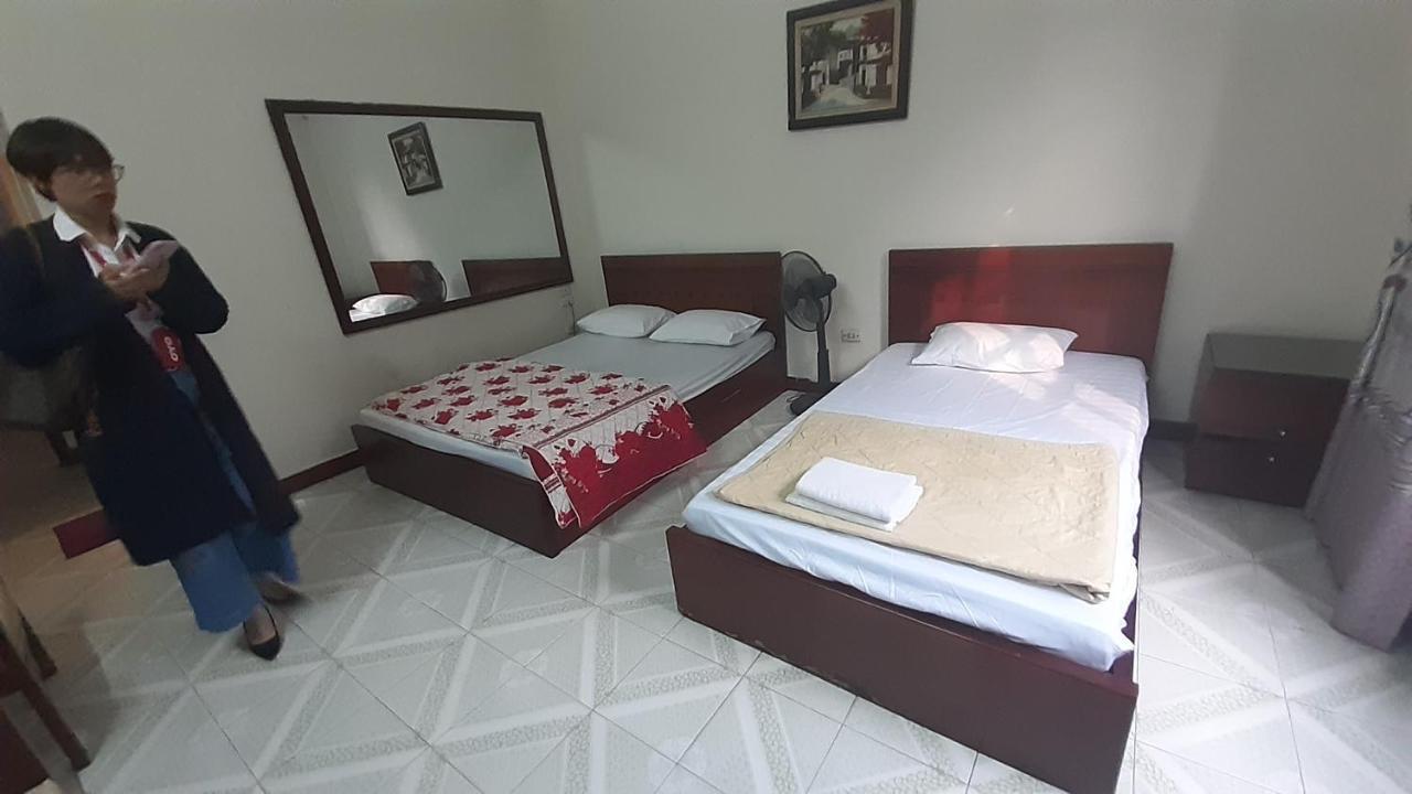 Oyo 681 Hoang Lan Guesthouse Hanoi Exterior photo