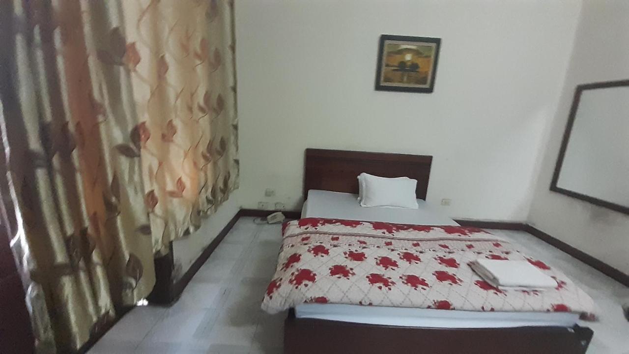 Oyo 681 Hoang Lan Guesthouse Hanoi Exterior photo